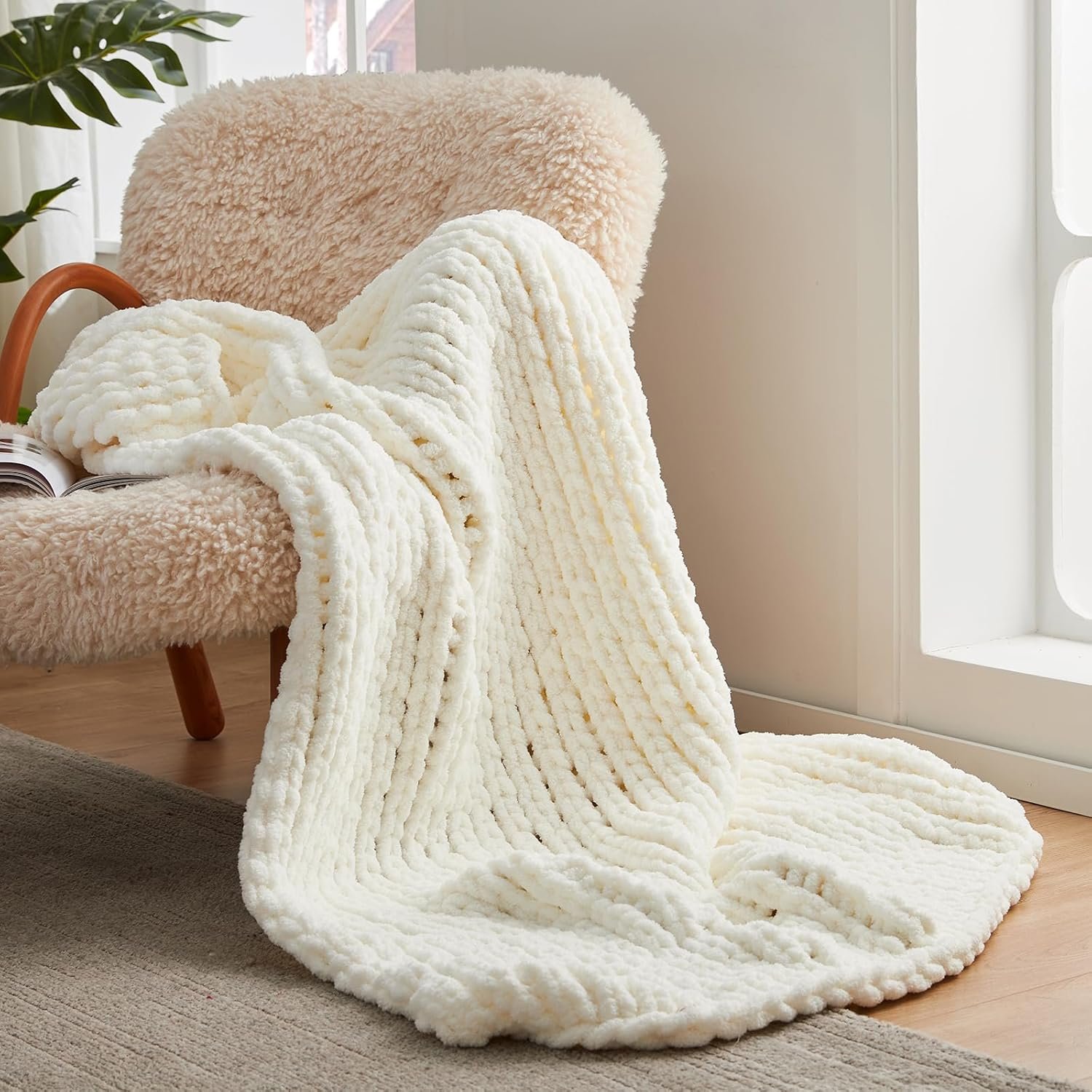 Amélie Home Chunky Knit Throw Blanket for Couch, Soft Chenille Handmade Crochet Throw Rope Knit Blanket for Bed, 40″x50″, Ivory