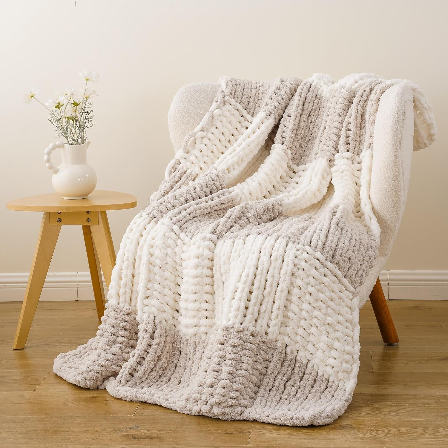 Battilo Beige Cream Chunky Knit Throw Blanket, Soft and Thick Chenille Throw Blanket, 50″x60″ Handmade Cable Knit Crochet Blanket, Handmade Knot Throw Blankets for Couch Home Decor, Beige & White