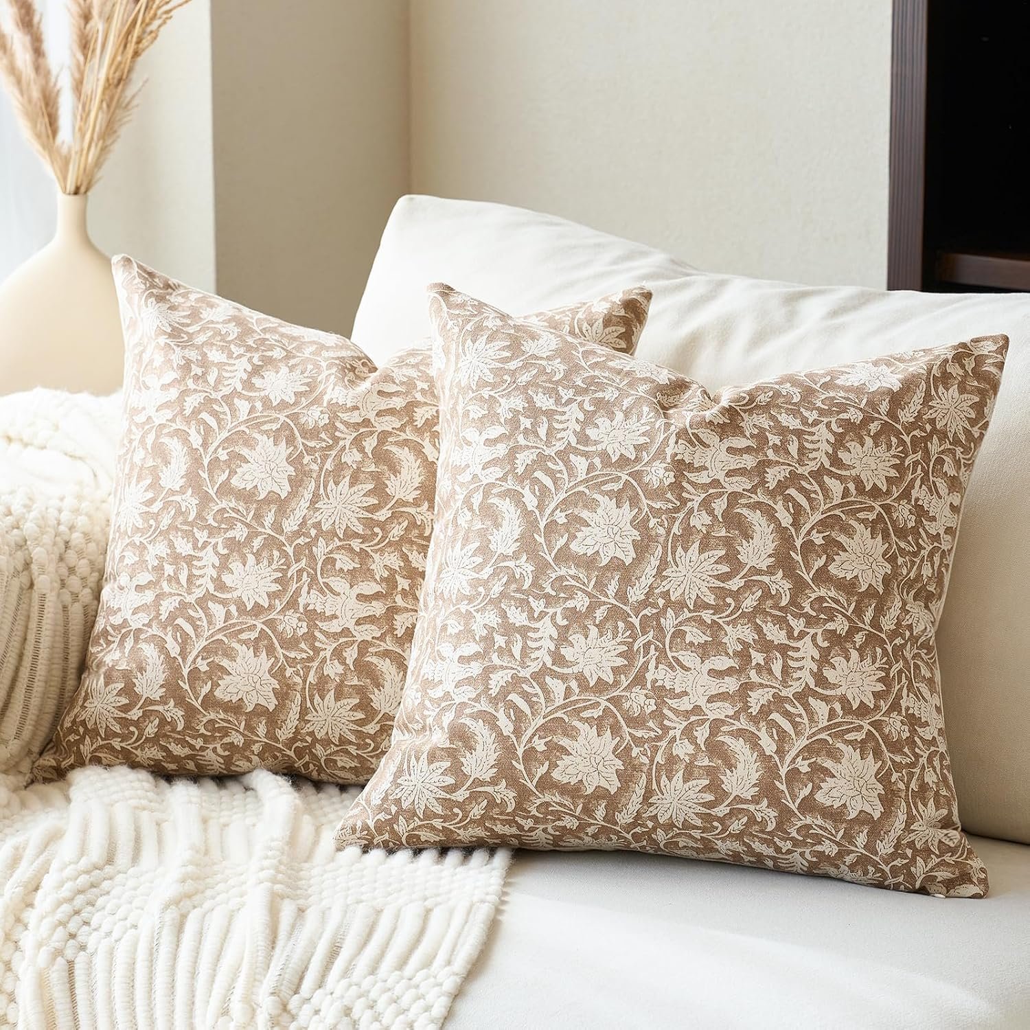 FIOUOVO Floral Throw Pillow Covers 18×18 Farmhouse Block Print Pillow Covers Decorative Pillow Covers Couch Pillows for Living Room Vintage Accent Sofa Pillows Set of 2, Neutral